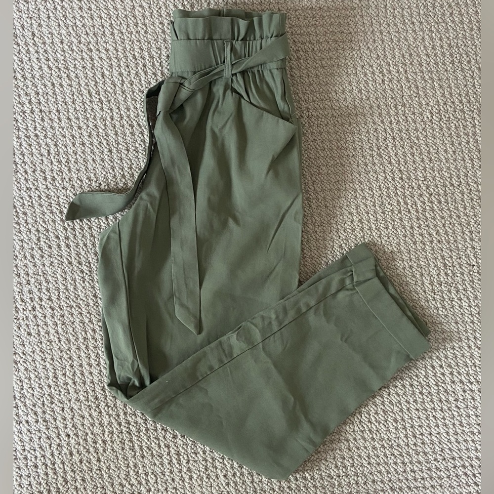 High waisted paper bag pants with belt